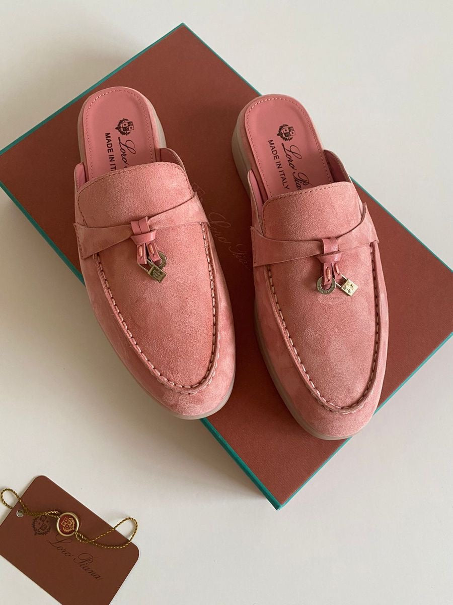 Mocassins ￼￼